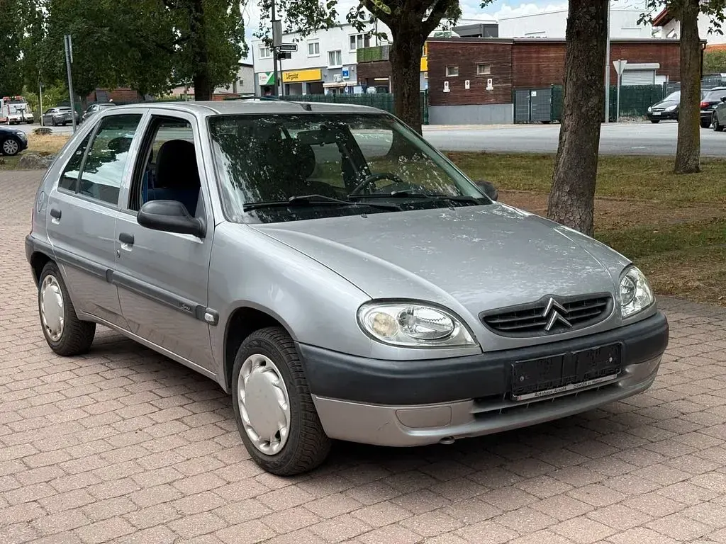 Gebraucht Citroën Saxo 60 PS (44 kW) 2001 Silber Kleinwagen
