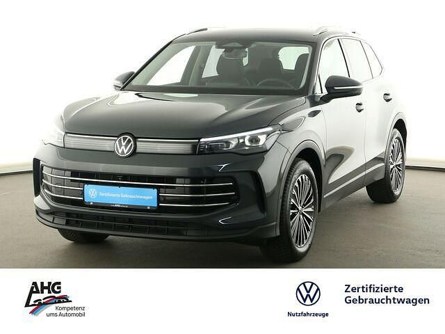 Delfingrau metallic Gebraucht 2024 VW Tiguan Elegance SUV | 41.790 € (Teuer) - Bild 1/2