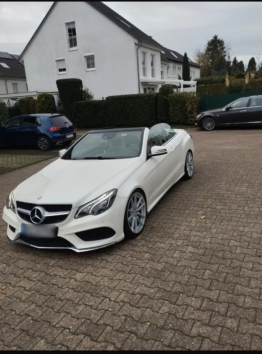 Gebraucht Mercedes E350 AMG 258 PS (189 kW) 2013 Weiß Cabrio