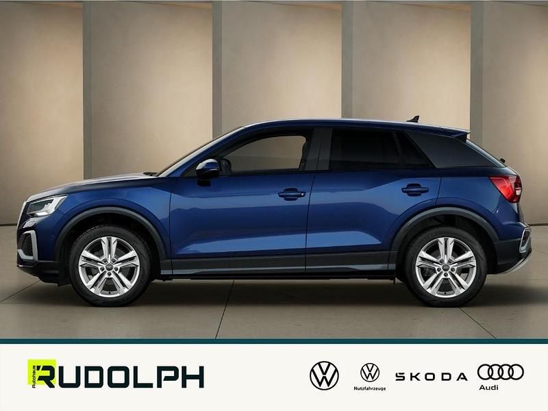 Neu Audi Q2 Advanced Plus 116 PS (85 kW) 2026 Blau SUV