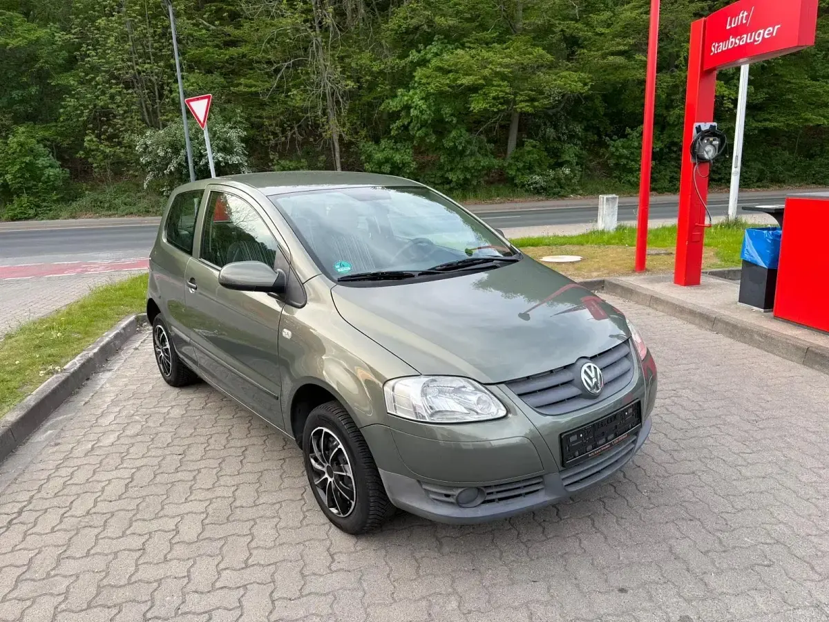 Używany VW Fox 55 KM (40 kW) 2006 Zielony Hatchback