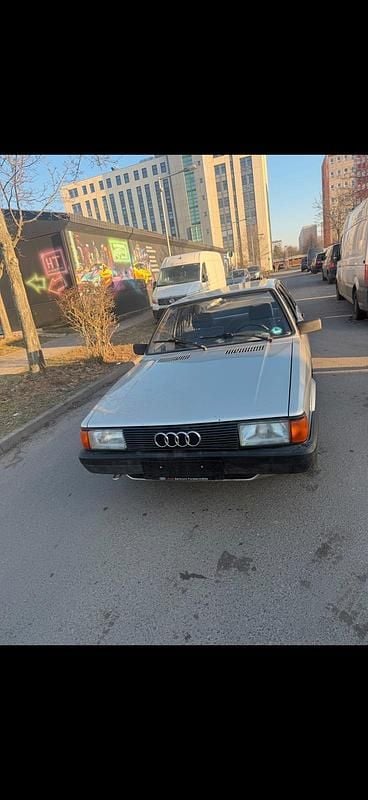 Second-hand Audi 80 75 CP (55 kW) 1984 Gri Berlinǎ