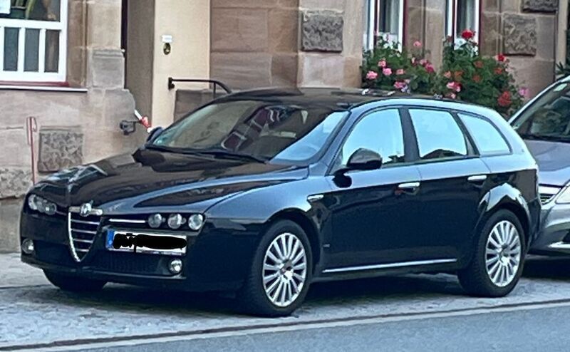 Schwarz Gebraucht 2006 Alfa Romeo 159 Progression Kombi | 2.700 € (Superpreis) - Bild 1/4