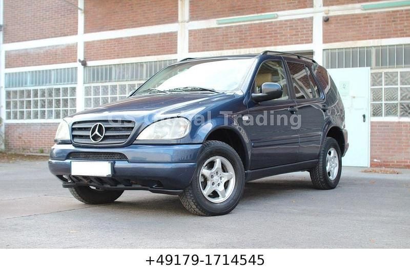 Aquamarinblaumetallic Gebraucht 1999 Mercedes ML320 SUV | 2.250 € (Superpreis) - Bild 1/4