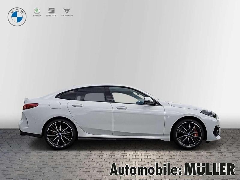 Neu BMW 220 M Sport 178 PS (130 kW) 2025 Alpinweiss 3 Coupé