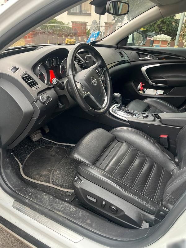 Gebraucht Opel Insignia OPC 160 PS (117 kW) 2012 Weiß Limousine