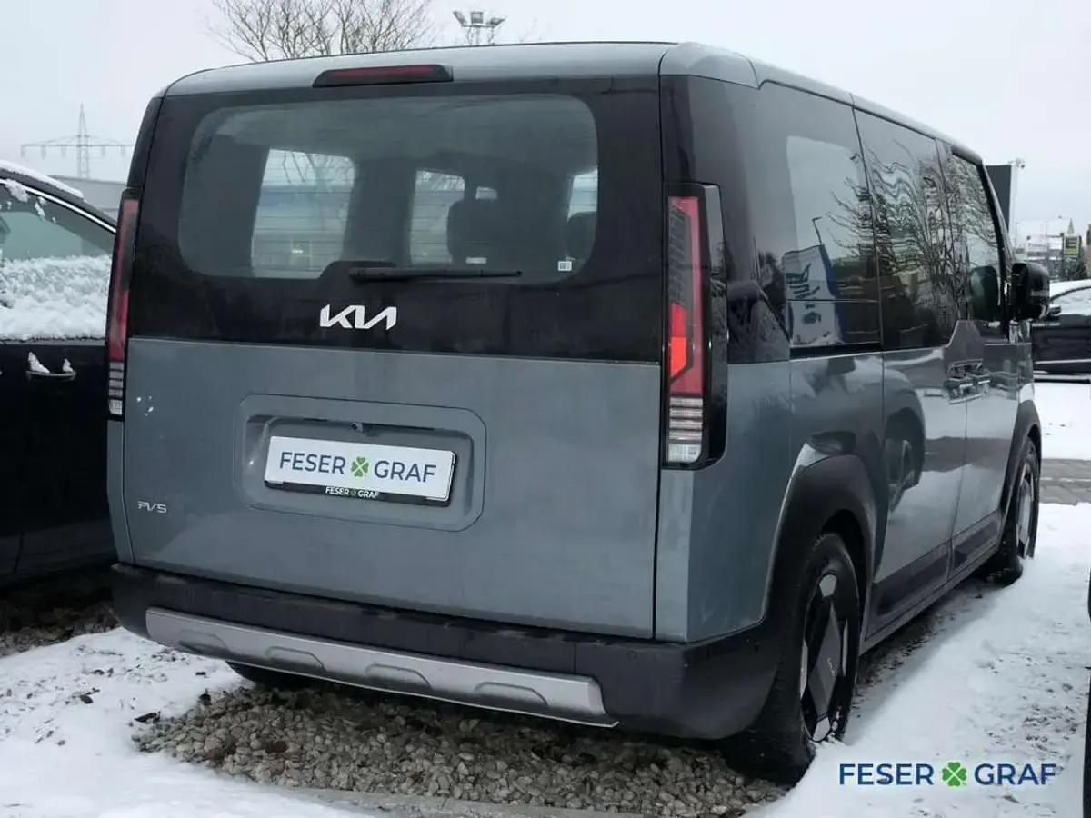 Używany Kia PV5 119 kW (163 KM) 2025 Szary Minivan