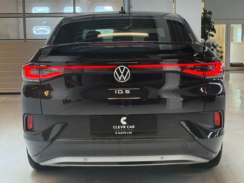 Second-hand VW ID.5 Pro Performance 150 kW (204 CP) 2022 Negru SUV