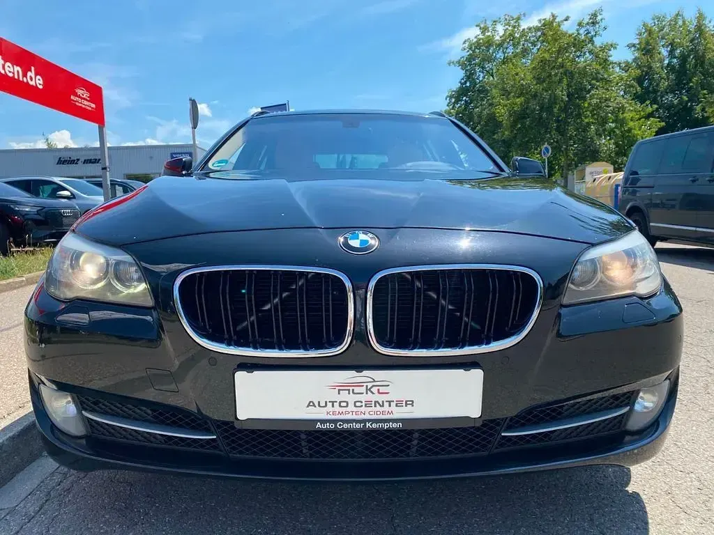 Gebraucht BMW 525 Sport Line 218 PS (160 kW) 2012 Schwarz Limousine