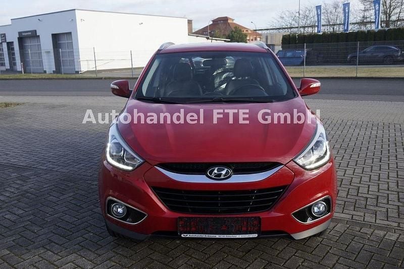 Gebraucht Hyundai ix35 Finale 116 PS (85 kW) 2015 Rot SUV