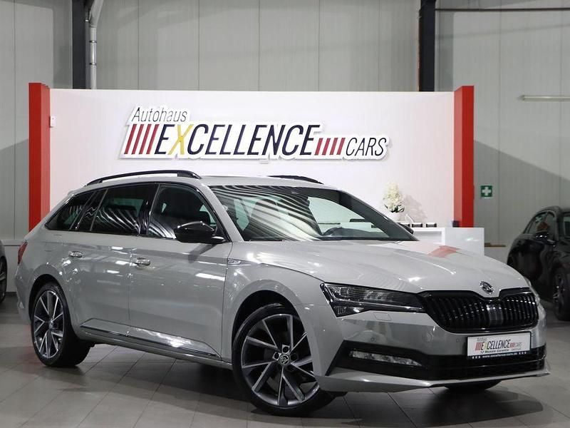 Steel grey Gebraucht 2022 Skoda Superb SportLine Kombi | 28.111 € (Fairer Preis) - Bild 1/4