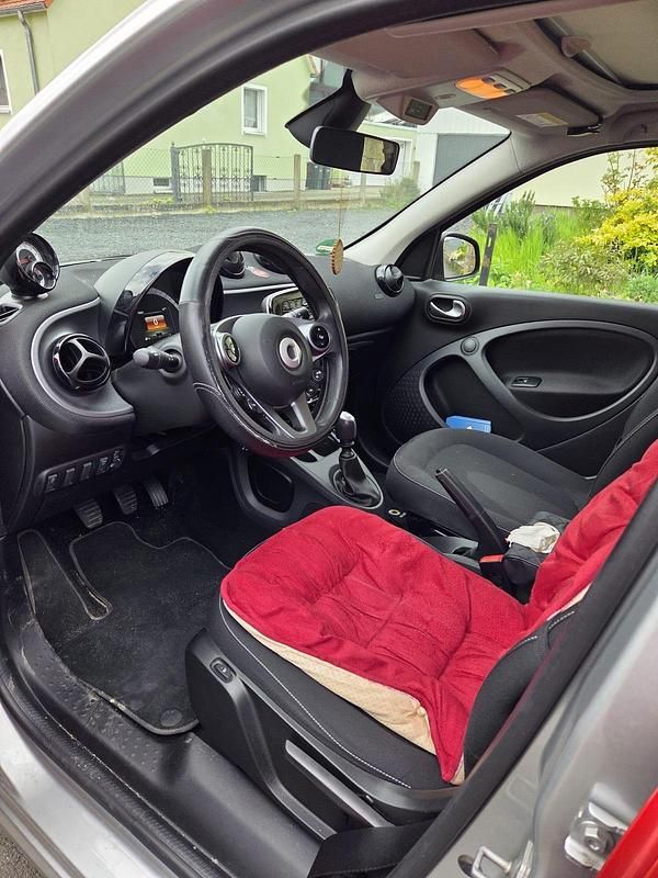 Usado Smart ForFour 71 HP (52 kW) 2017 Vermelho Citadino