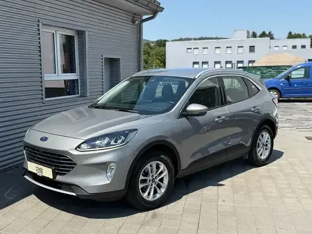 Gebraucht Ford Kuga Titanium 150 PS (110 kW) 2022 Silber SUV