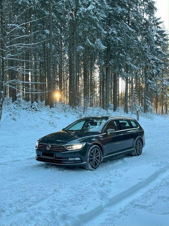 Grau Gebraucht 2017 VW Passat Highline Kombi | 19.999 € (Fairer Preis) - Bild 1/4