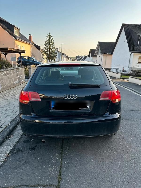 Gebraucht Audi A3 102 PS (75 kW) 2007 Schwarz Kleinwagen