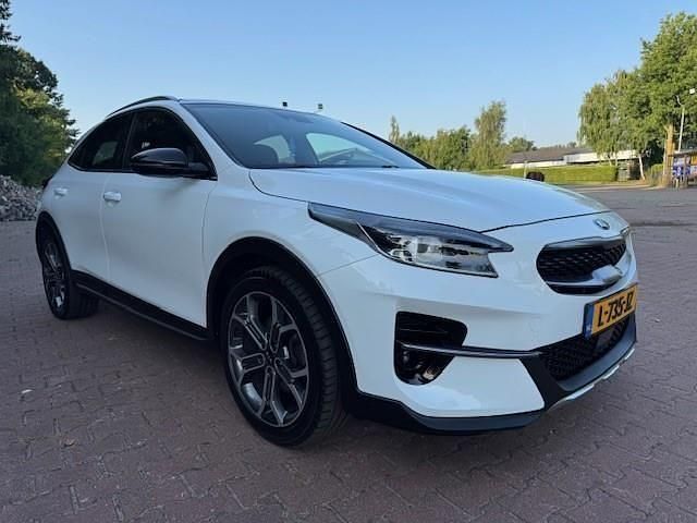 Weiß Gebraucht 2021 Kia XCeed Plus SUV | 19.175 € - Bild 1/4