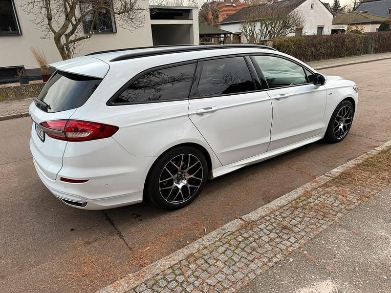 Gebraucht Ford Mondeo ST-Line 179 PS (131 kW) 2018 Weiß Kombi