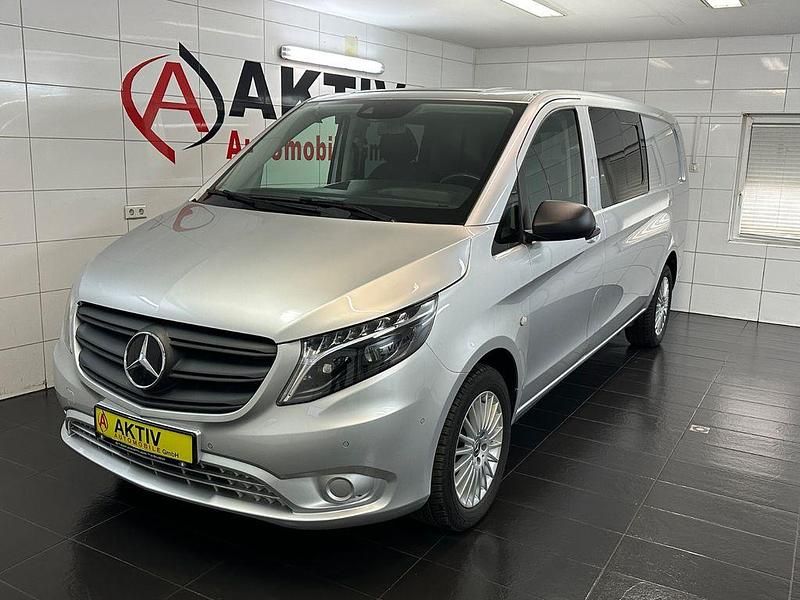 Gebraucht Mercedes Vito 237 PS (174 kW) 2023 Silber Van