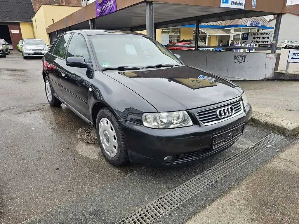Używany Audi A3 Sport 102 KM (75 kW) 2001 Czarny Hatchback