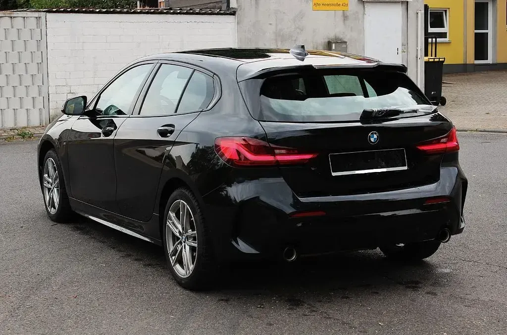 Gebraucht BMW 120 M Sport 190 PS (139 kW) 2022 Schwarz Limousine