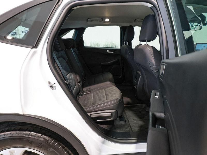 Gebraucht Ford Kuga Cool & Connect 224 PS (164 kW) 2022 Weiß SUV