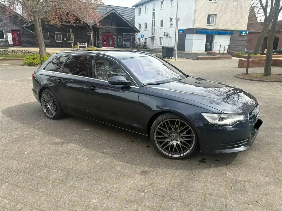 Gebraucht Audi A6 204 PS (150 kW) 2012 Blau Kombi