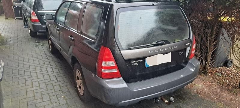 Grün Gebraucht 2004 Subaru Forester Active SUV | 1.499 € (Fairer Preis) - Bild 1/4