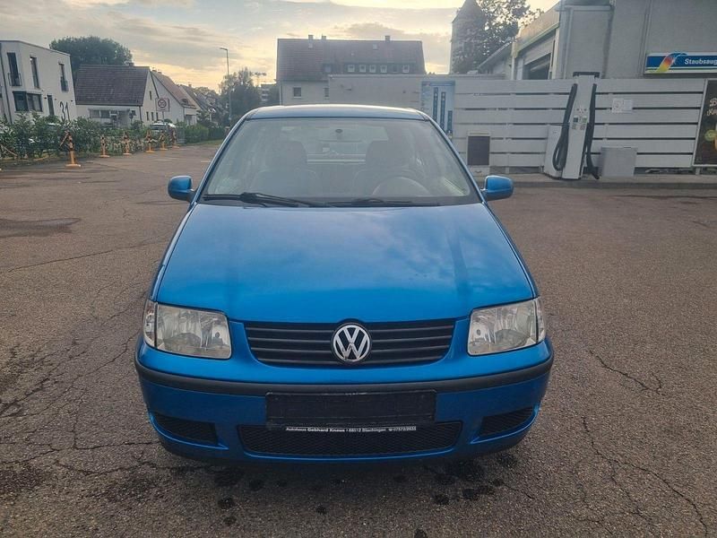Blau Gebraucht 2001 VW Polo Kleinwagen | 390 € (Superpreis) - Bild 1/4