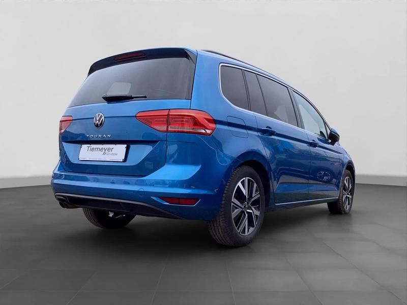 Gebraucht VW Touran Highline 150 PS (110 kW) 2023 Van / Kleinbus
