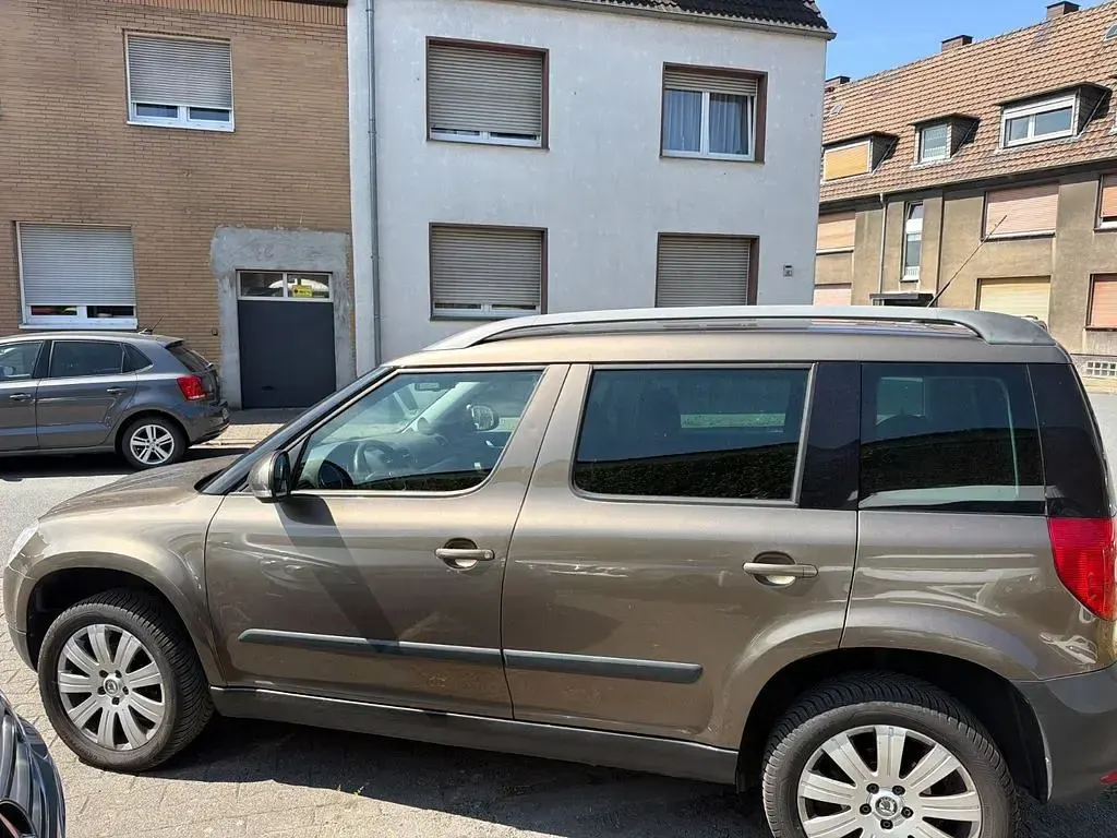 Gebraucht Skoda Yeti Plus Edition 110 PS (80 kW) 2010 Braun SUV