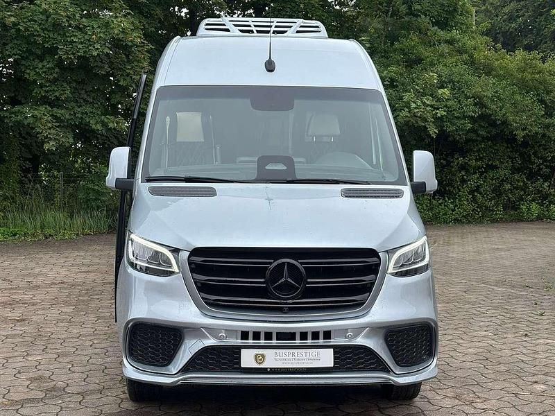 Neu Mercedes Sprinter 190 PS (139 kW) 2025 Silber Van