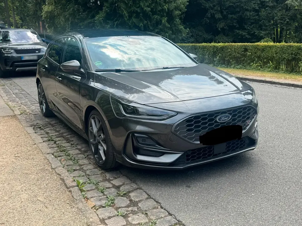Gebraucht Ford Focus STX 280 PS (205 kW) 2023 Grau Limousine