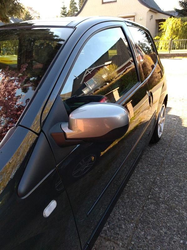 Gebraucht Renault Twingo Night&Day 75 PS (55 kW) 2011 Schwarz Kleinwagen