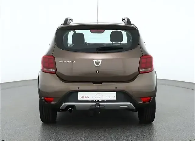 Gebraucht Dacia Sandero Celebration 90 PS (66 kW) 2019 Andere SUV
