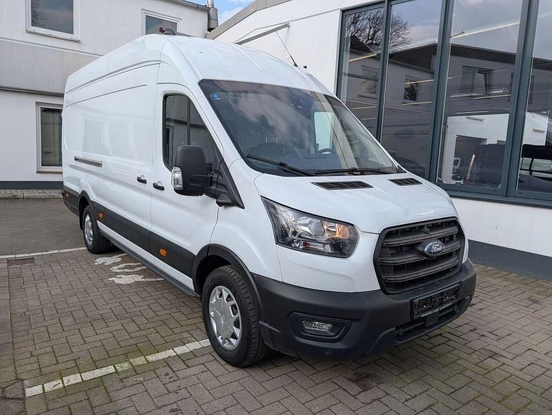 Gebraucht Ford Transit Trend 165 PS (121 kW) 2022 Weiß Pickup