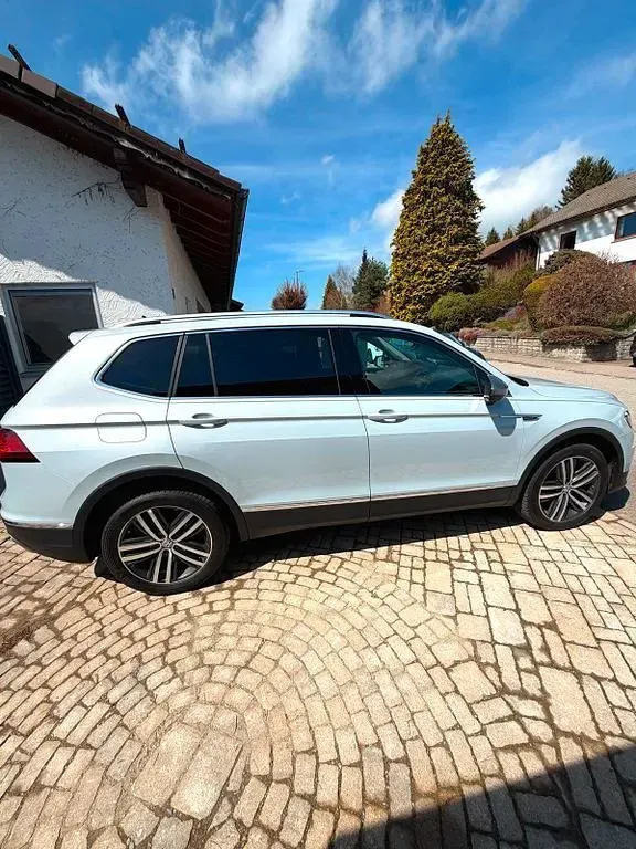 Gebraucht VW Tiguan Allspace 190 PS (139 kW) 2018 Weiß SUV