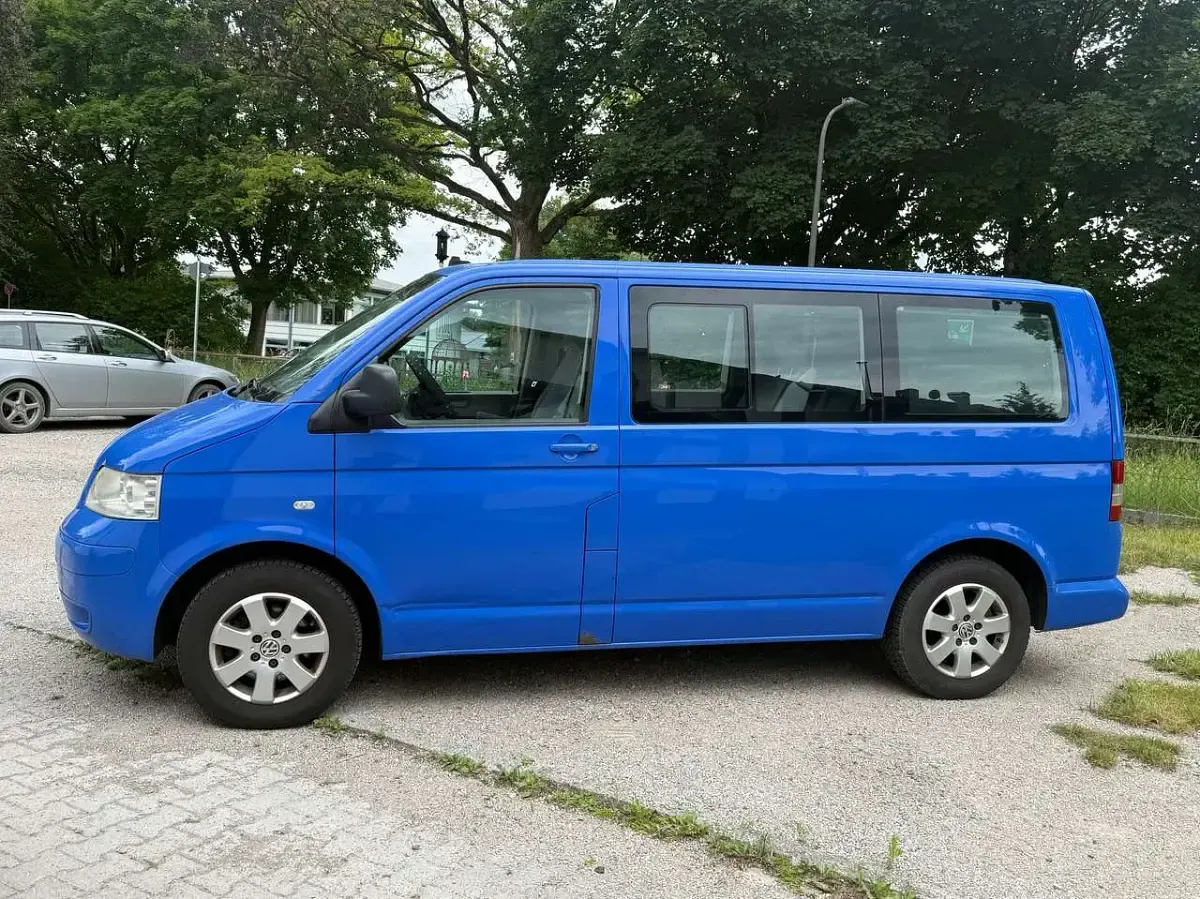 Gebraucht VW Multivan 131 PS (96 kW) 2005 Summerblue Van / Kleinbus