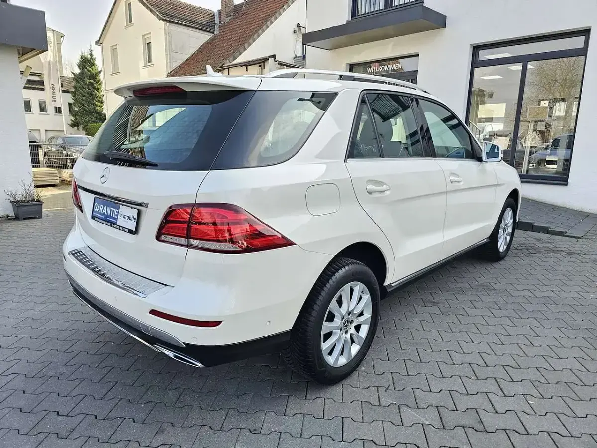 Gebraucht Mercedes GLE350 258 PS (189 kW) 2017 Weiß SUV