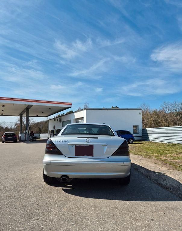 Gebraucht Mercedes SLK200 163 PS (119 kW) 2001 Silber Cabrio