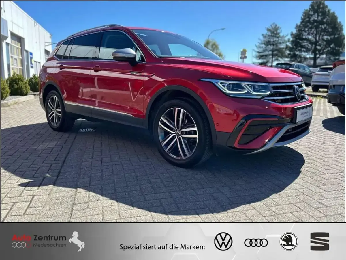 Gebraucht VW Tiguan Allspace Elegance 150 PS (110 kW) 2023 Kings red metallic SUV