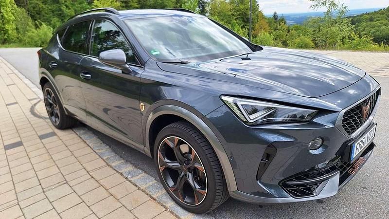 Grau Gebraucht 2024 Cupra Formentor VZ SUV | 34.000 € (Guter Preis) - Bild 1/4
