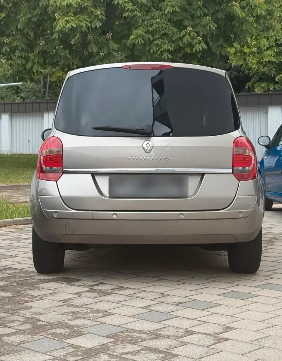 Gebraucht Renault Modus 103 PS (75 kW) 2008 Braun Van / Kleinbus