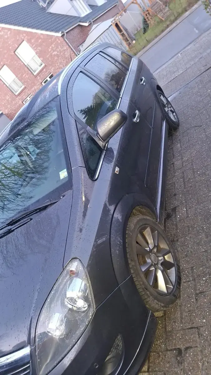 Gebraucht Opel Zafira 125 PS (91 kW) 2011 Grau Van / Kleinbus