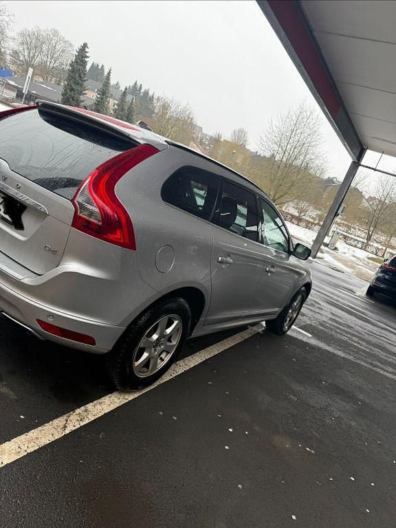 Gebraucht Volvo XC60 Summum 190 PS (139 kW) 2014 Silber SUV