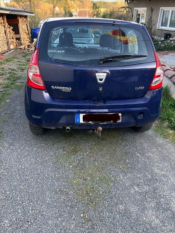 Second-hand Dacia Sandero 75 CP (55 kW) 2009 Albastru Berlinǎ