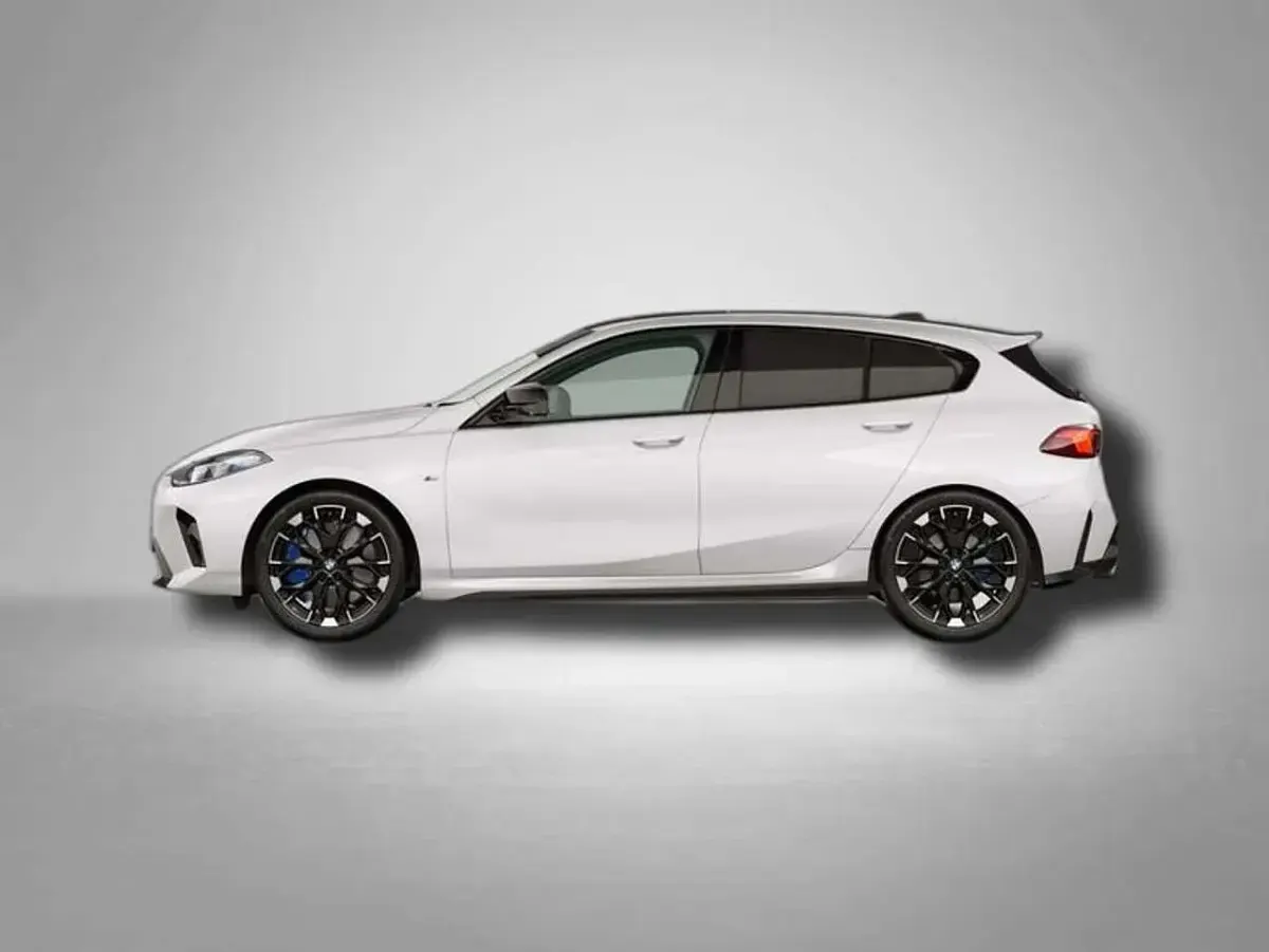 Gebraucht BMW M135 300 PS (220 kW) 2026 Alpinweiß Kleinwagen