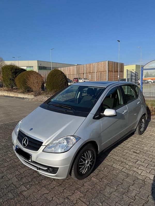 Gebraucht Mercedes A160 95 PS (69 kW) 2009 Silber Kleinwagen