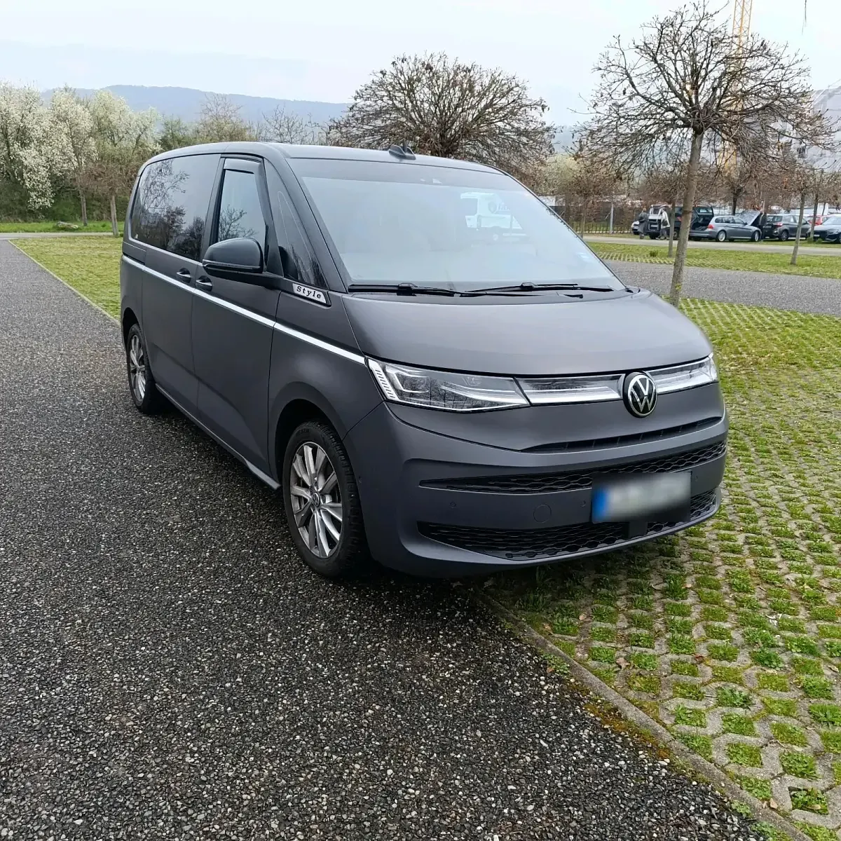 Usata VW Multivan Style 150 CV (110 kW) 2022 Grigio Monovolume