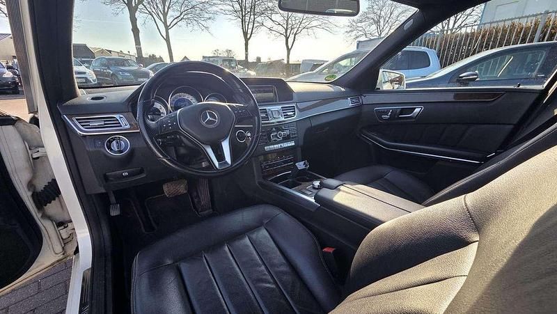 Gebraucht Mercedes E300 231 PS (169 kW) 2013 Weiß Limousine