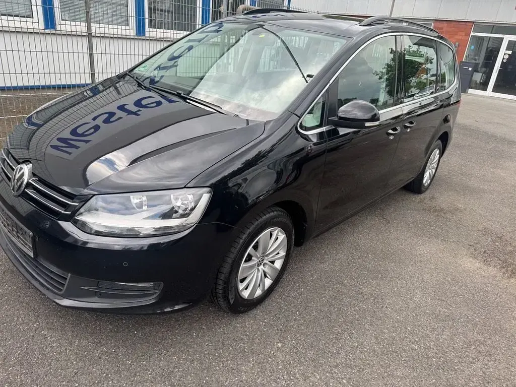 Gebraucht VW Sharan Comfortline 150 PS (110 kW) 2018 Schwarz Van / Kleinbus